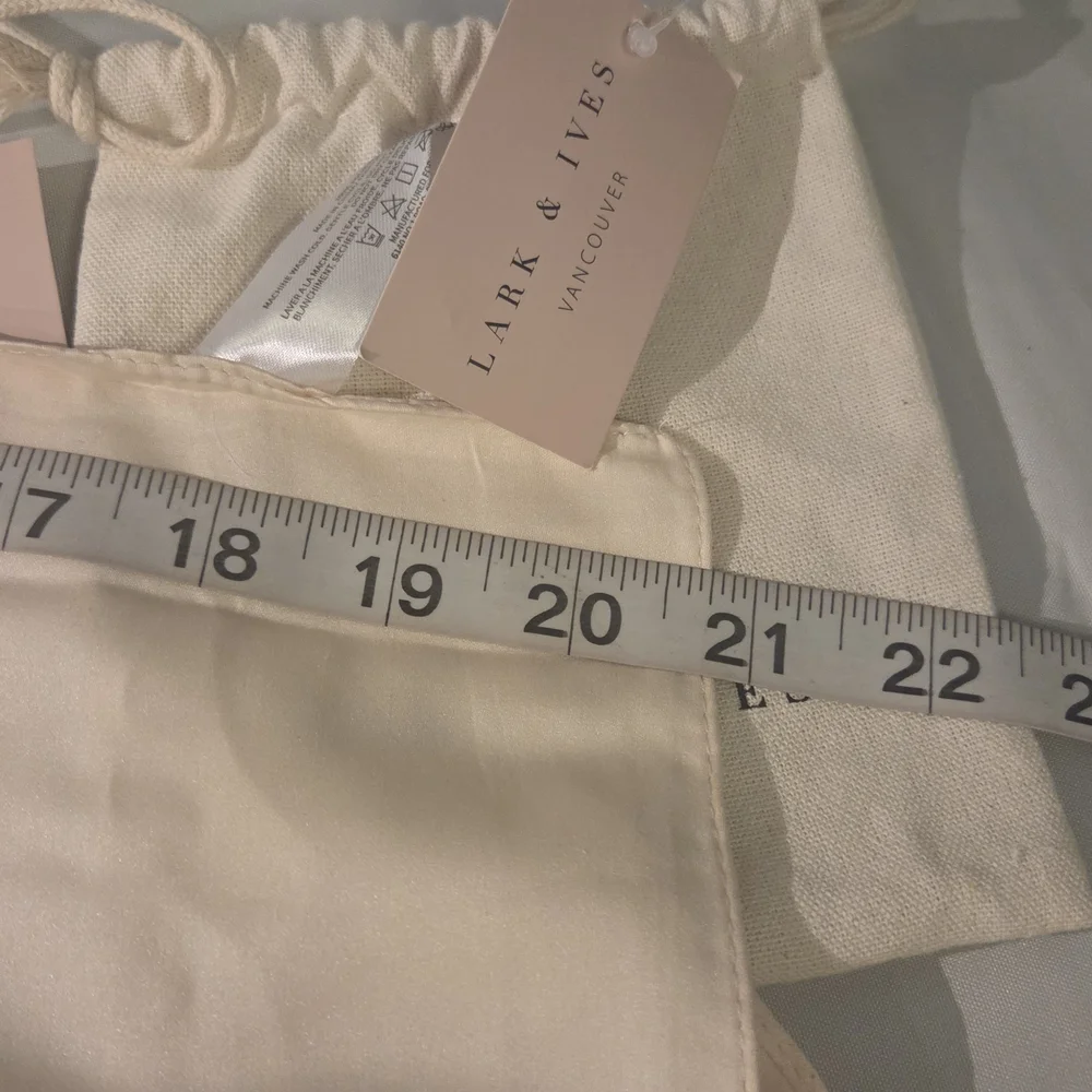 Lark & Ives Hair Scarf Set w/ Dust Bag – Effortlessly Chic & Slightly Boujee